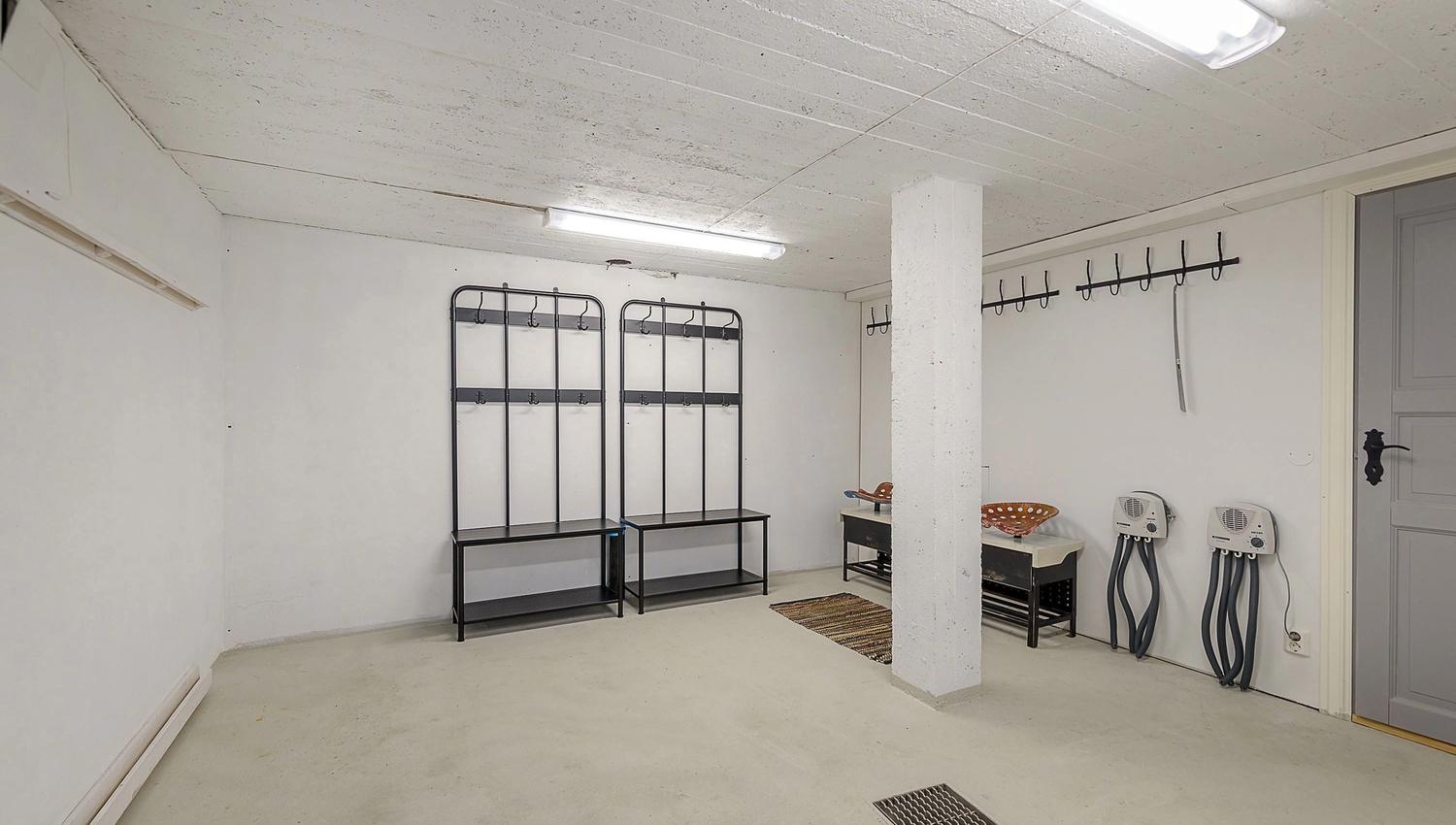 Ski stable