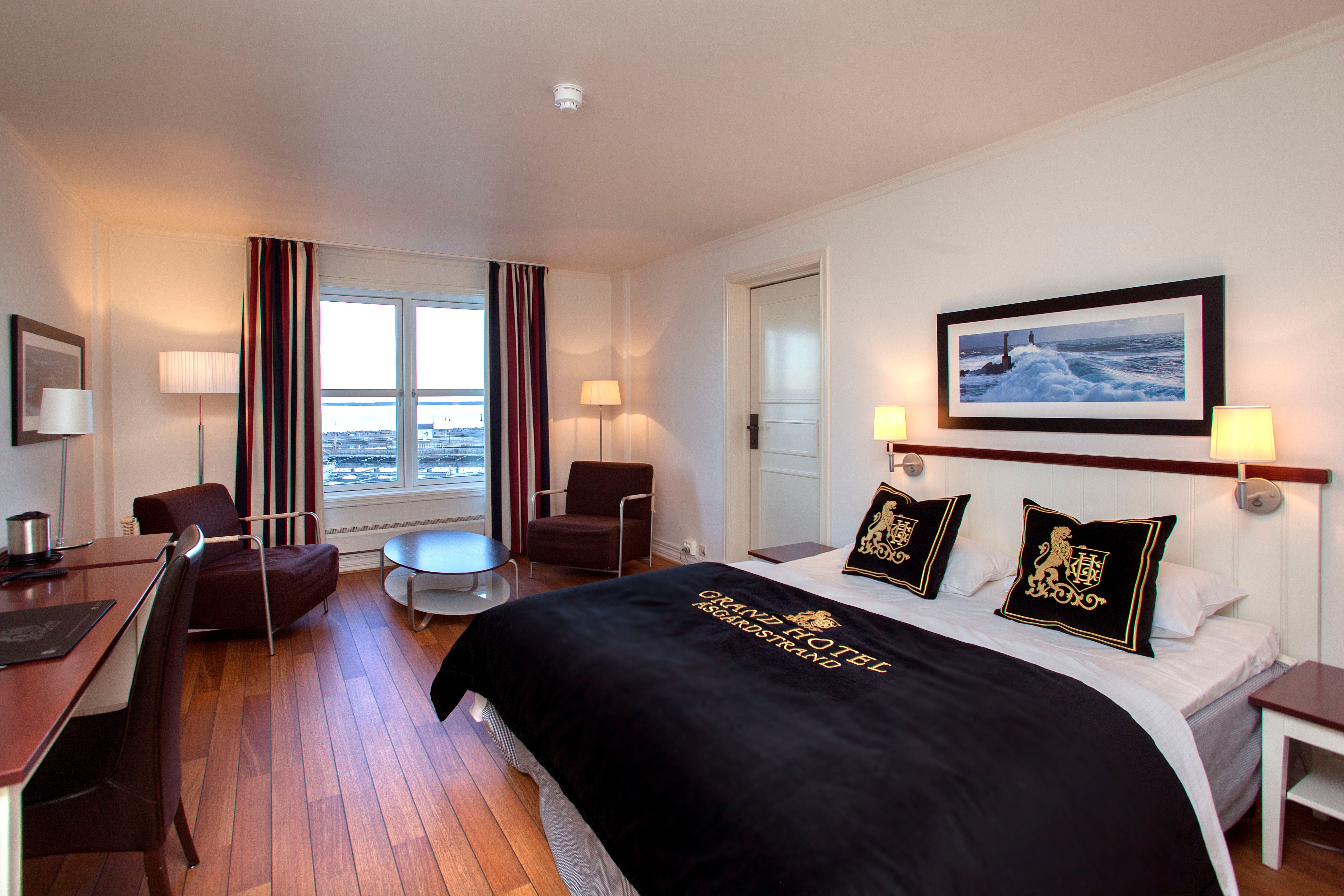 large bed in the hotel room