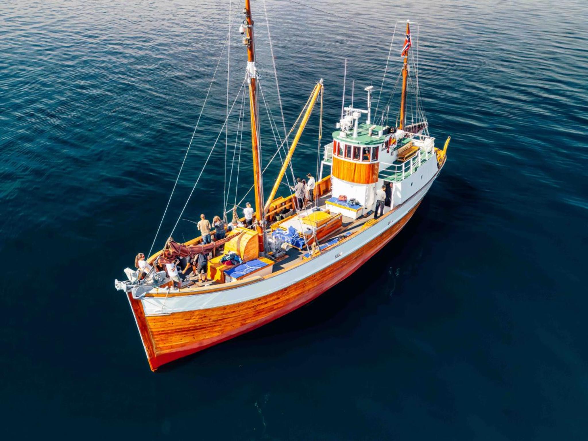 Hermes ll båten ute på havet