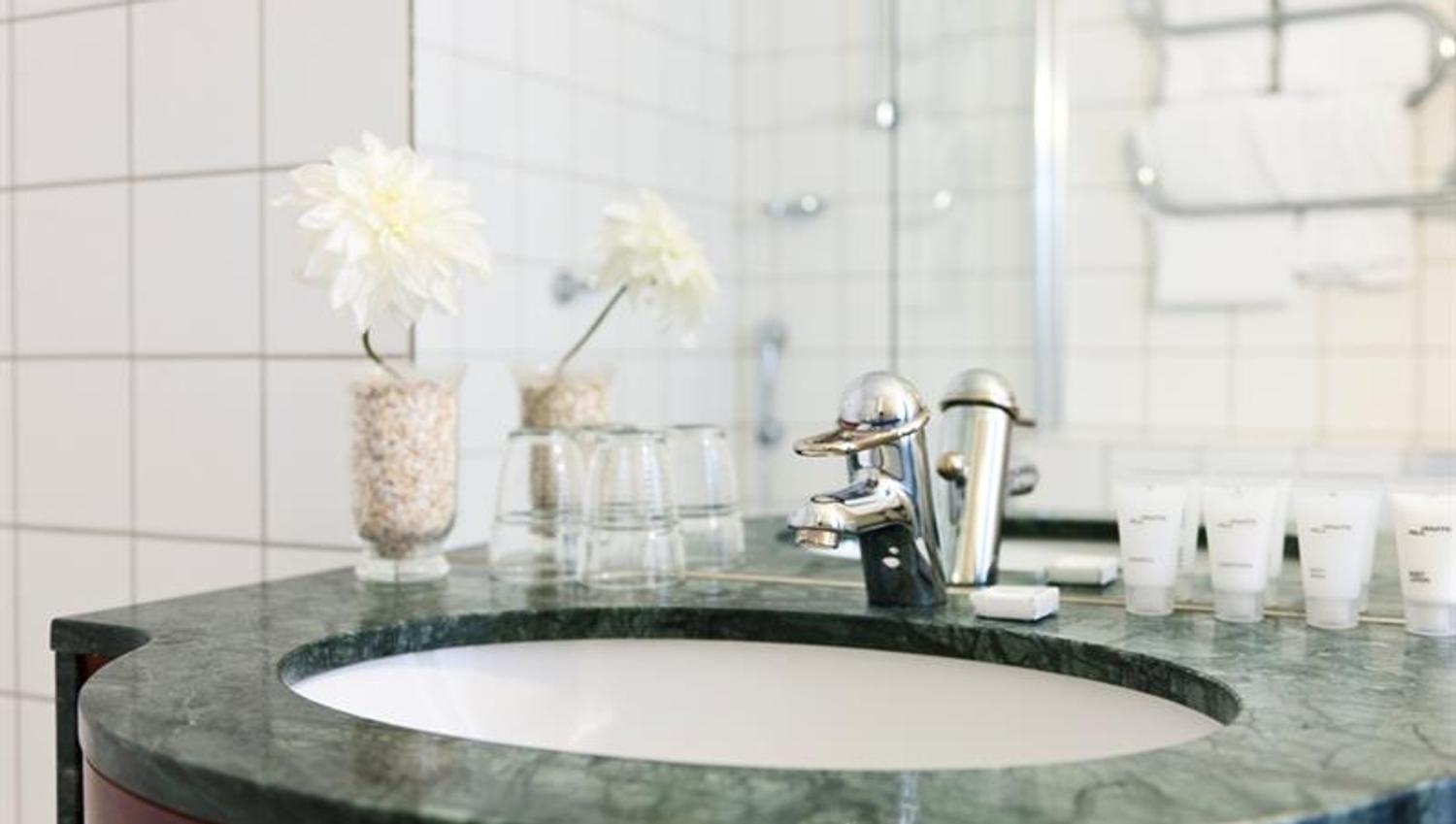 Details: marble sink in the bathroom