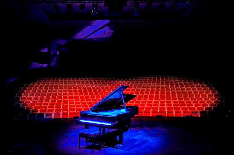 piano on the stage of the Ibsenhuset in Skien