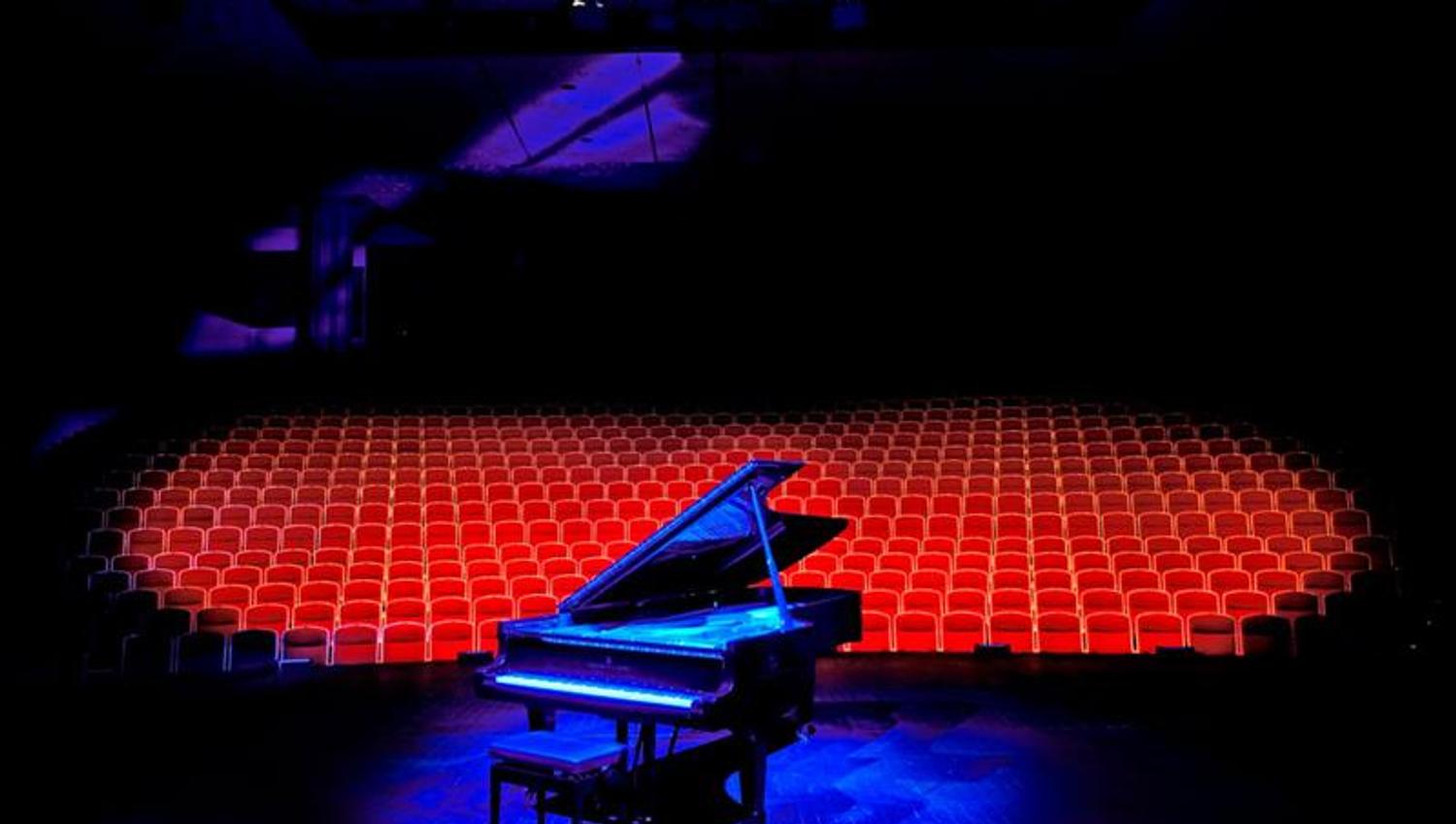 piano on the stage of the Ibsenhuset in Skien