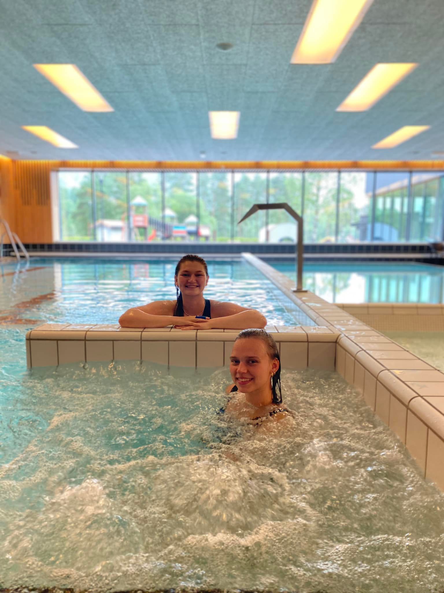 Relaxation in the hot tub