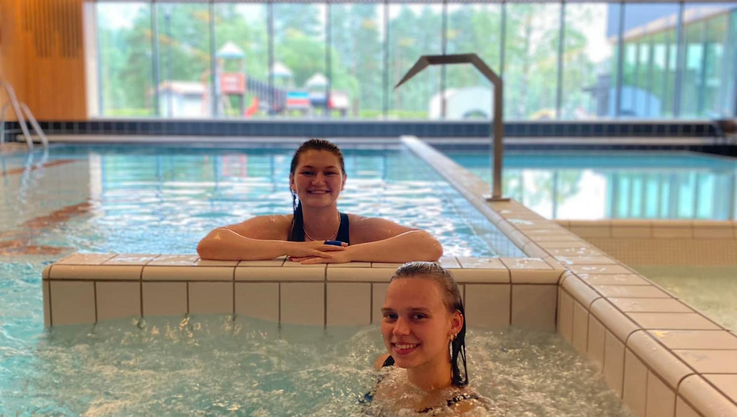 Relaxation in the hot tub