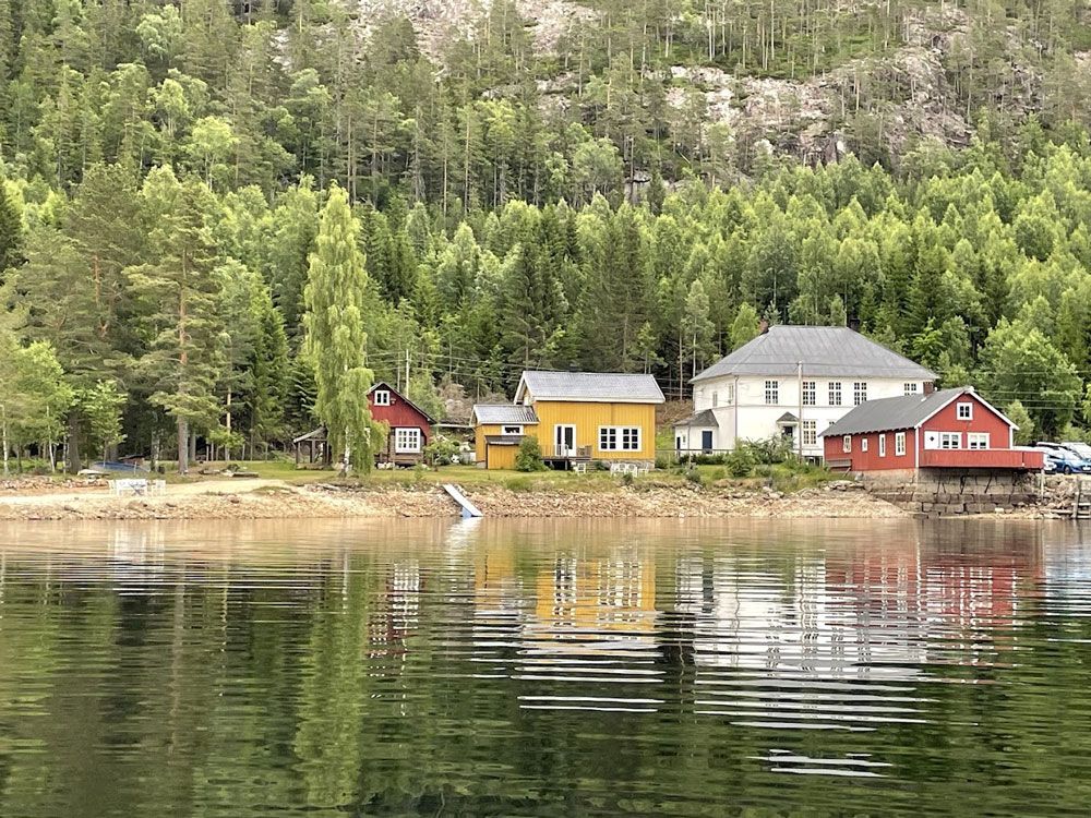Fyresdal_sommer_hyttene-til-Kilegrend_1000x750