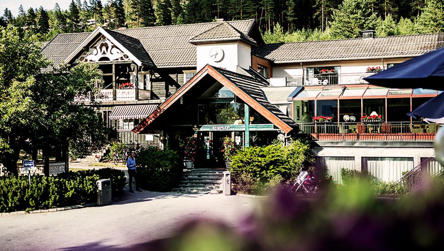 entrance Straand Hotel in Vrådal