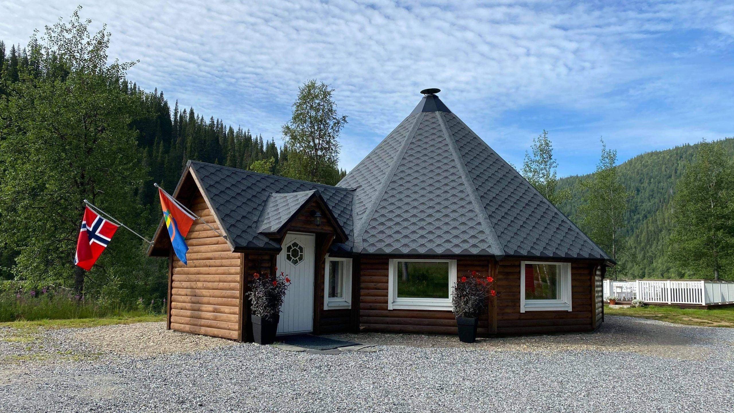  Storli Camping and Aernie – accommodation and a Sámi experience