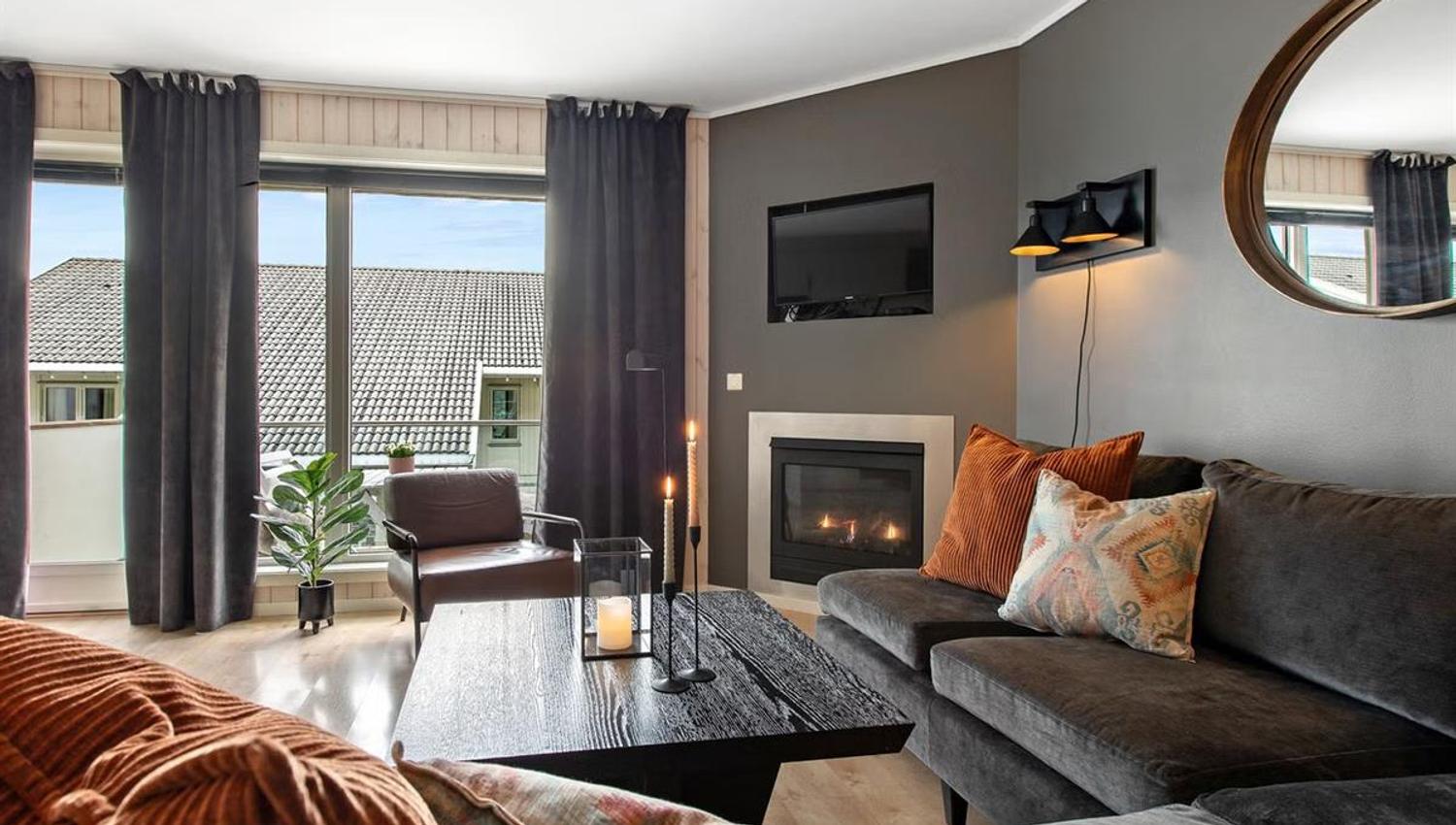 Livingroom with gas fire