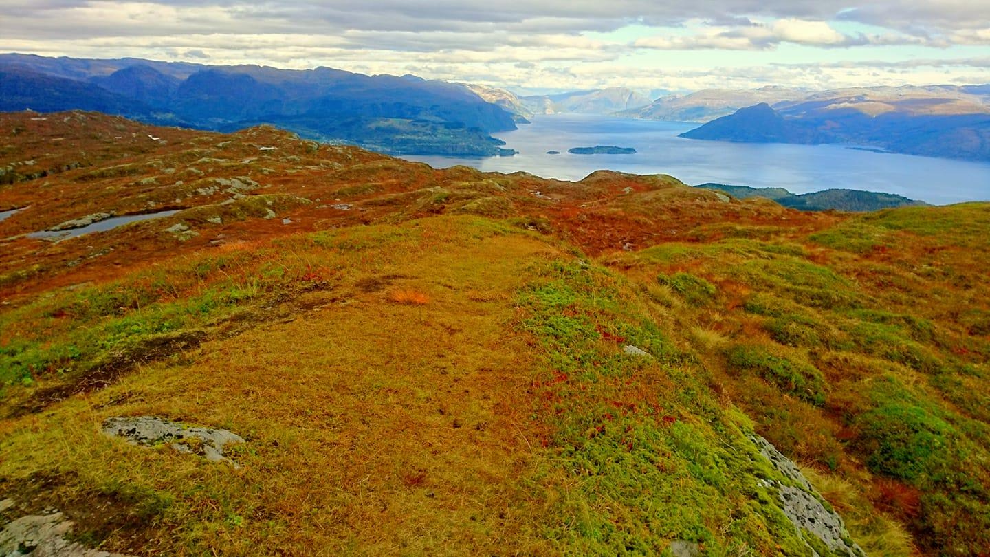 Slåttenuten towards the west. Photo: Kvam turlag