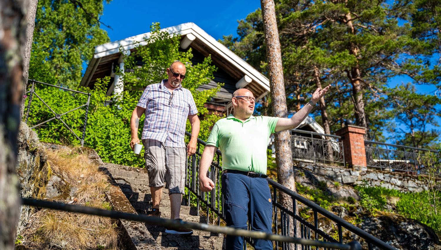 Menn på trapper