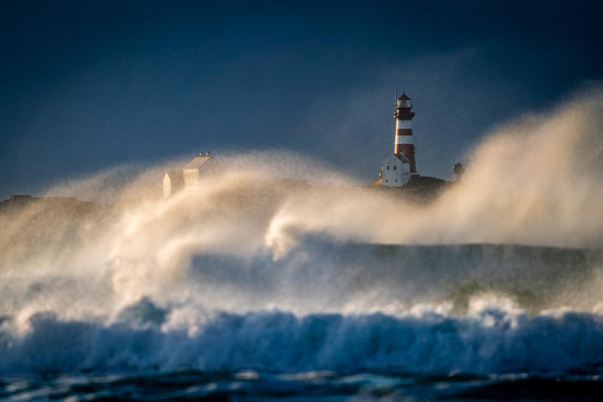Storm og Feistein fyr