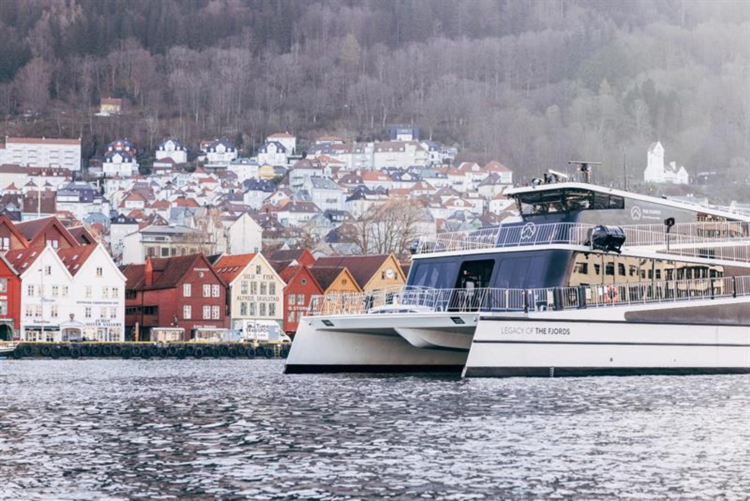 Bergen City Cruise passing in front of Bryggen 
