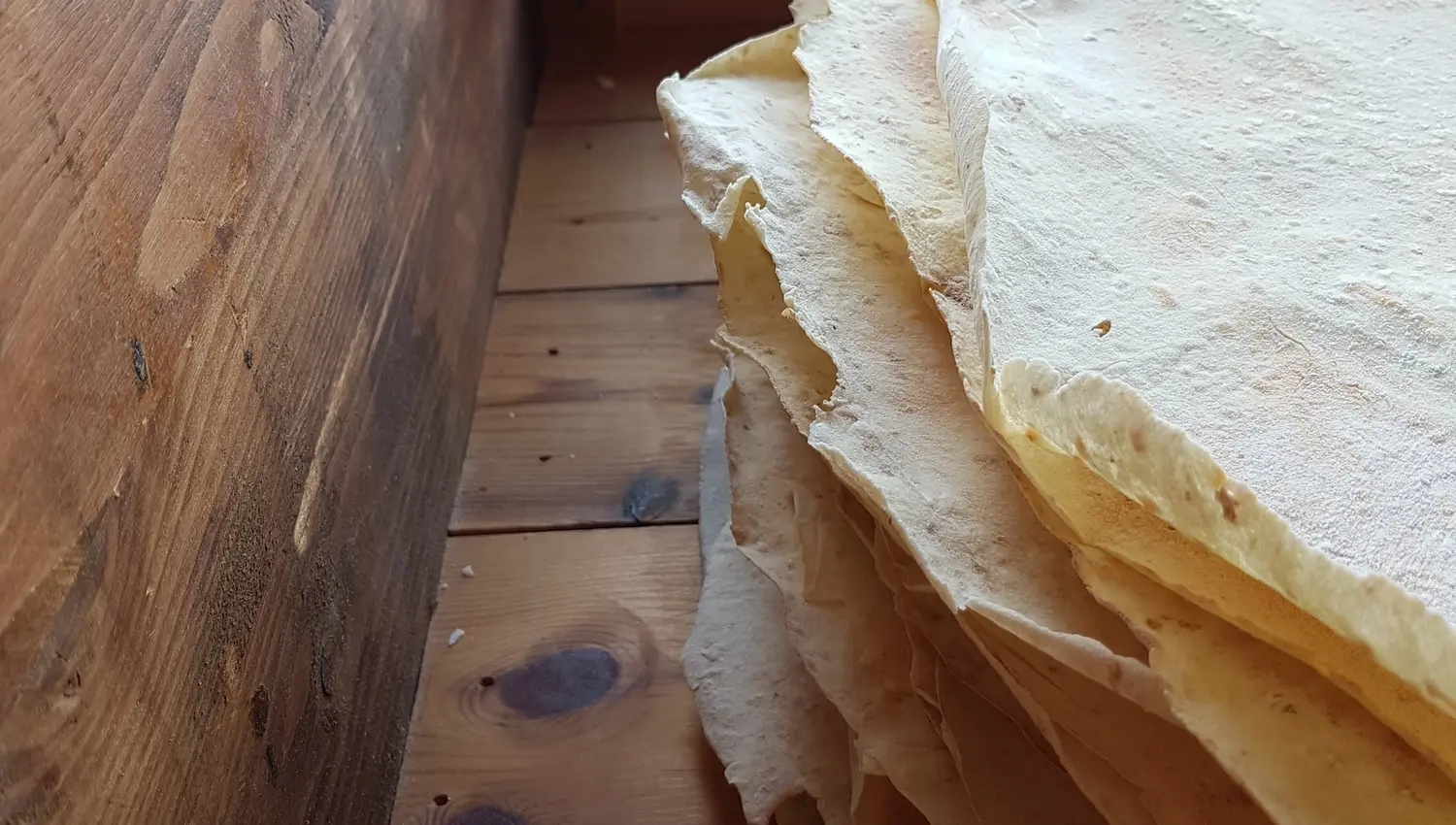 Flatbrød fra Heddan Gjestegard