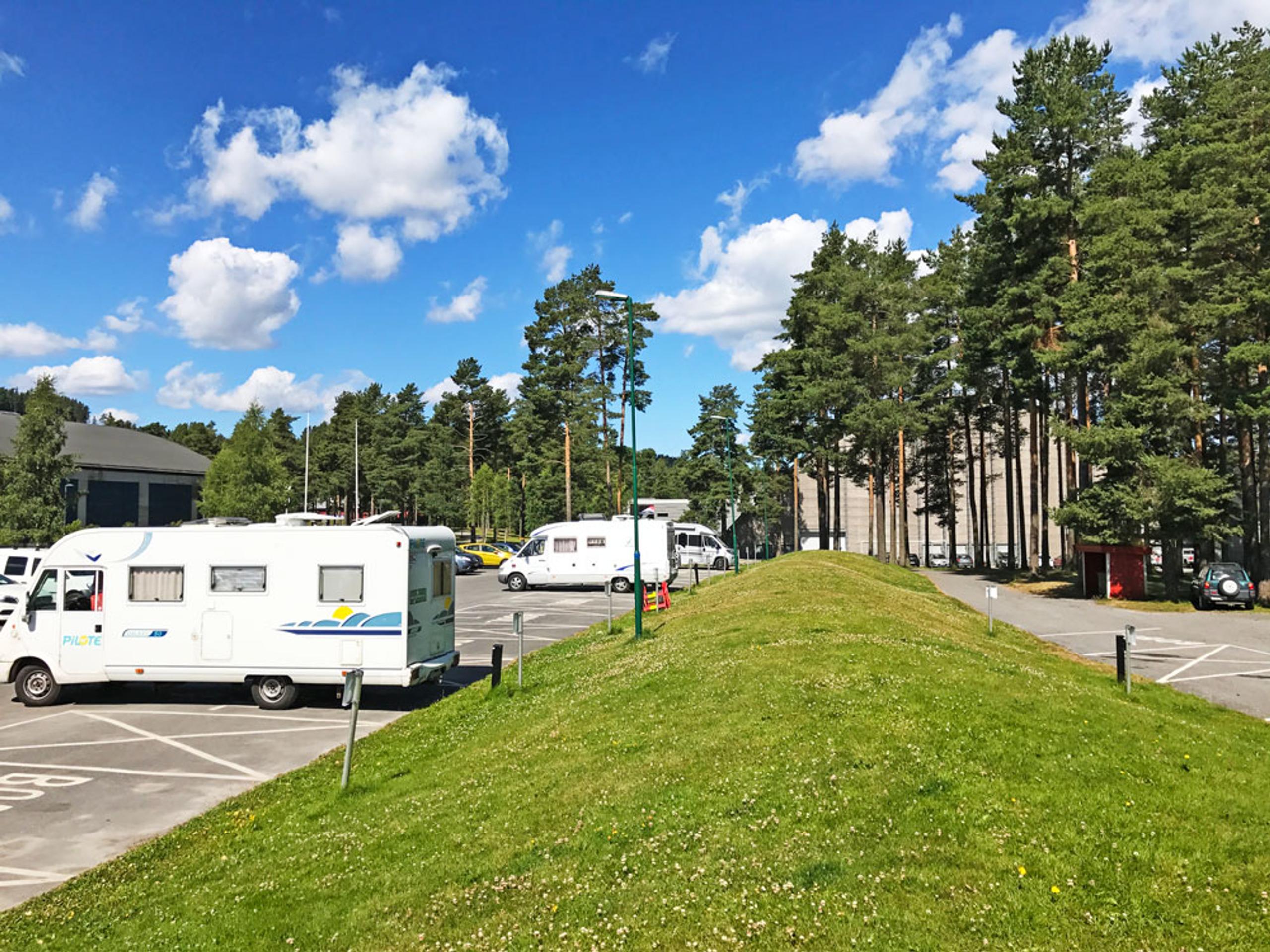 bobiler hos bobilparkering i Skien fritidspark