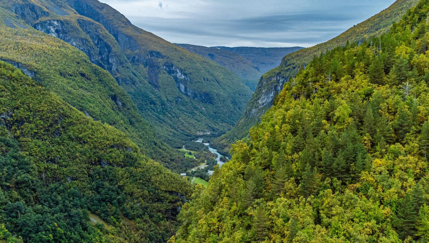 Utladalen, Årdal