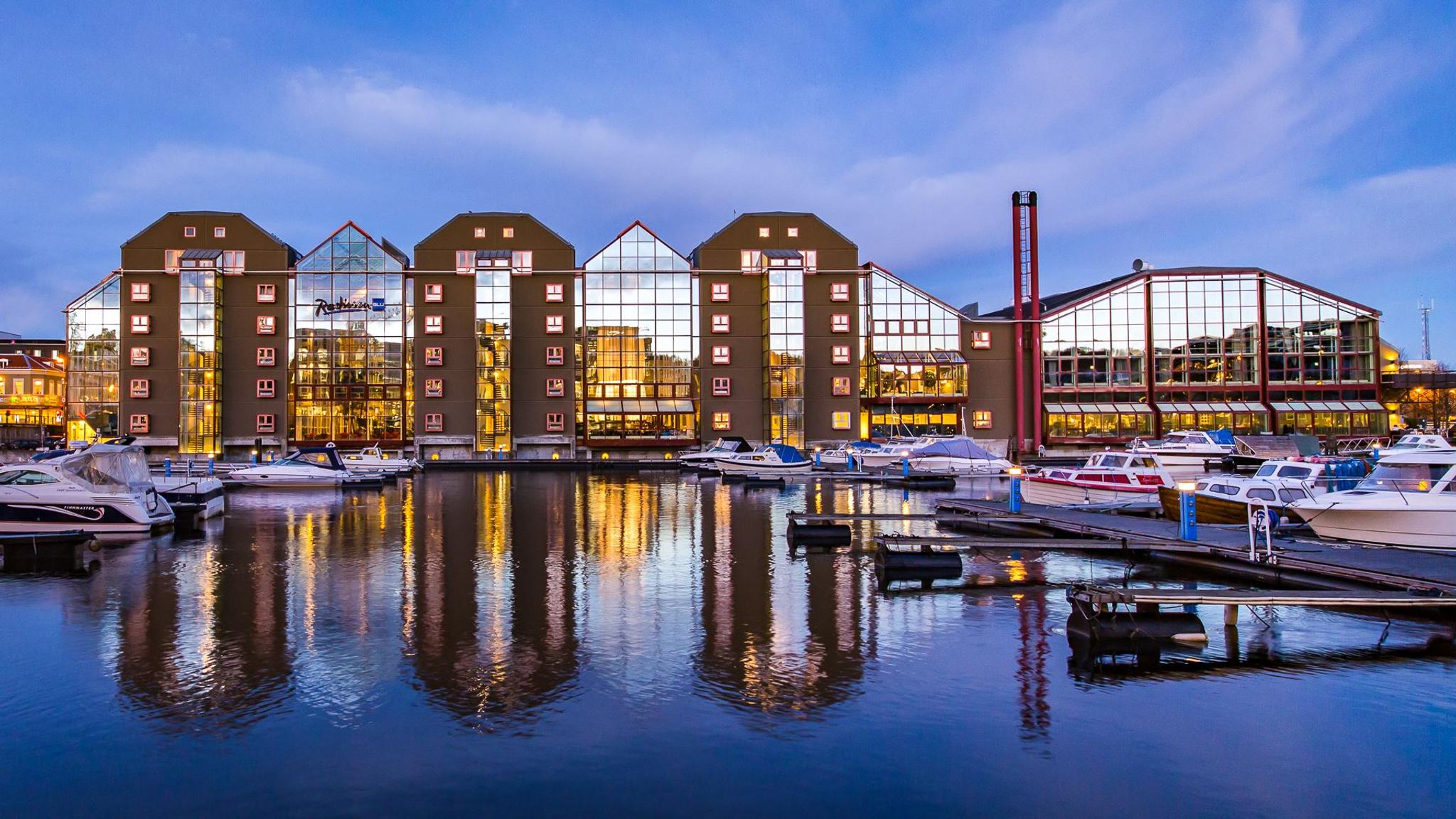 Radisson Blu Royal Garden Hotel