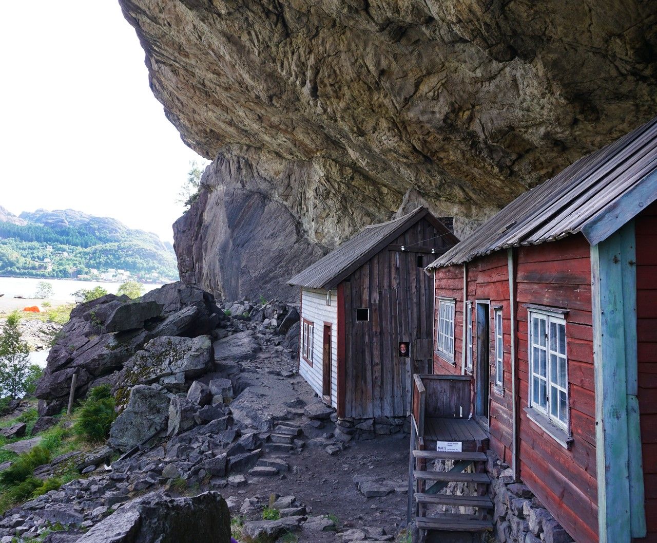 Helleren in Jøsssingfjord. Photo: Christine Baglo - Visit Norway