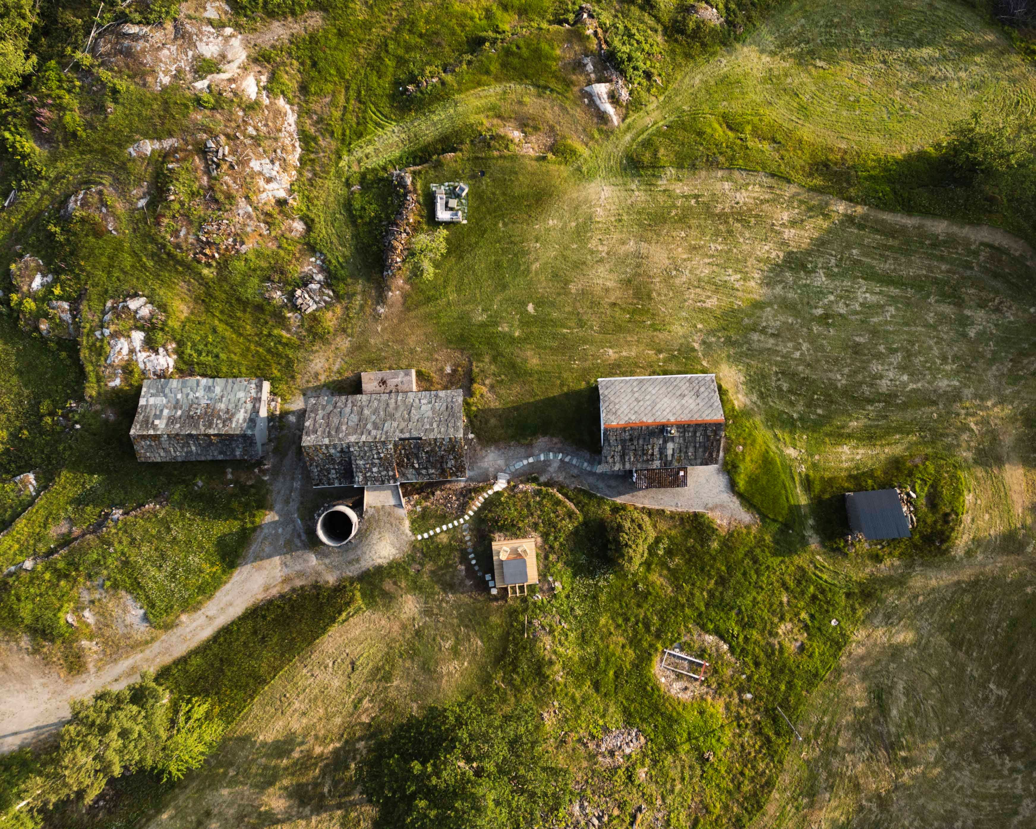Top-down aerial view of the courtyard at Stigen Fjordlodge in Hardanger.