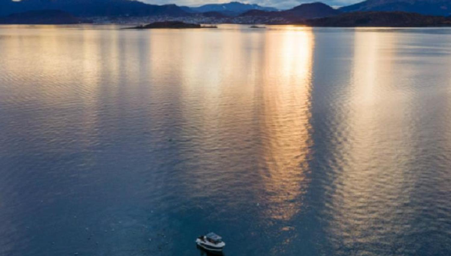 midnightsunfjord