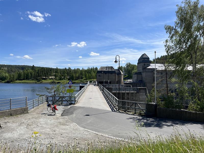 brua over kraftanlegget
