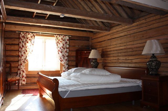 Double bed, bedroom in Havnegården