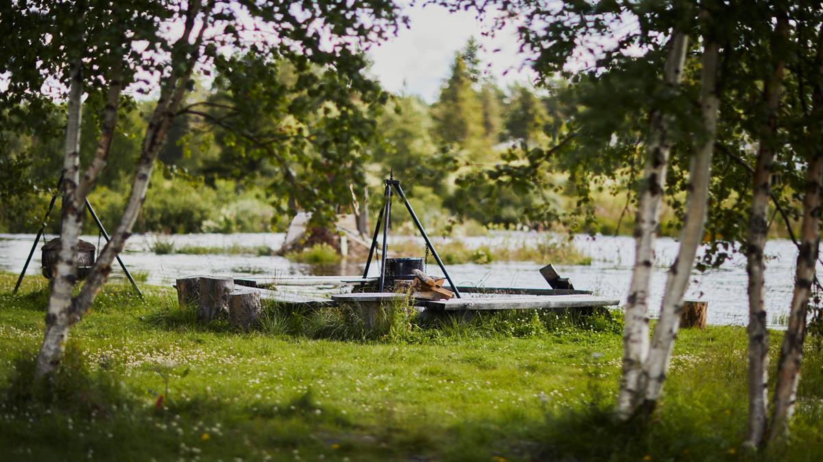 Viser bålplass ved elva