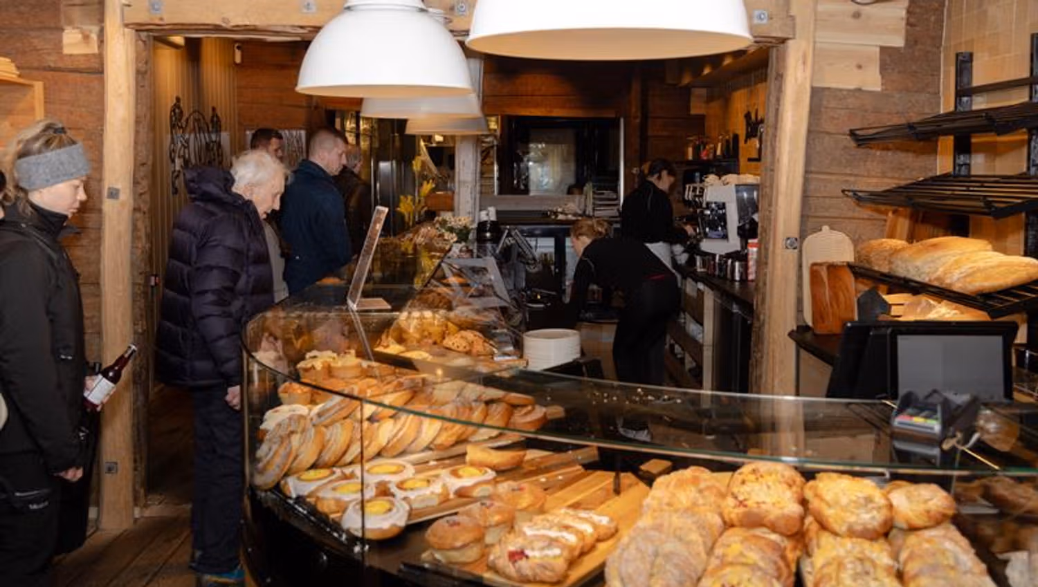 Baker Brun Svensgården