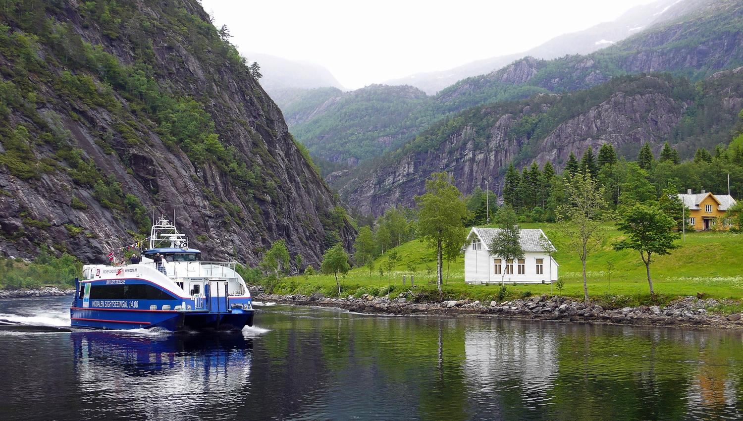 Fjord Cruise to Mostraumen