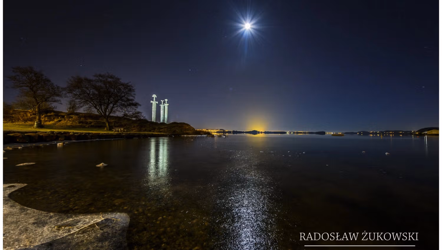 Sverd i fjell