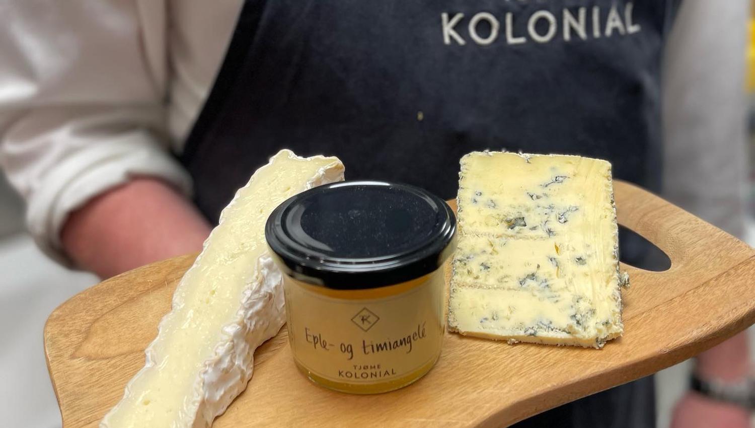 Cheese plate with homemade apple and thyme jelly