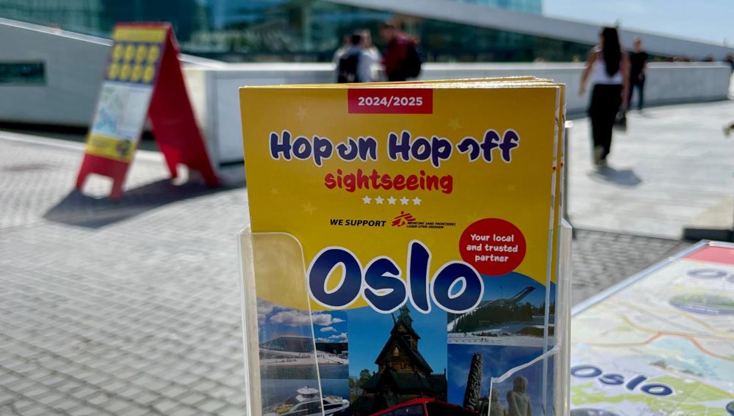 Detalj av brosjyre foran Operaen