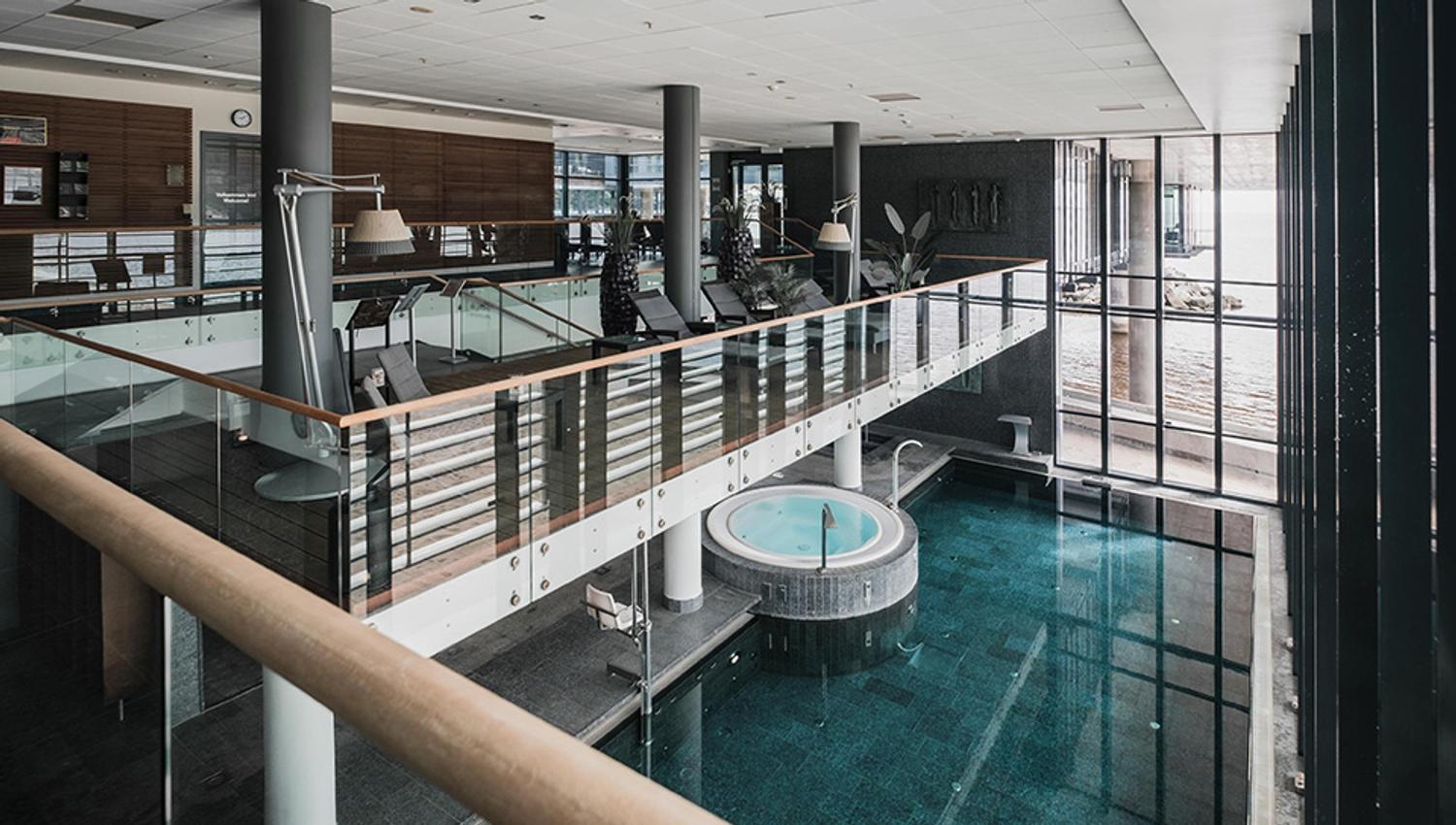 Spa with pool and hot tub