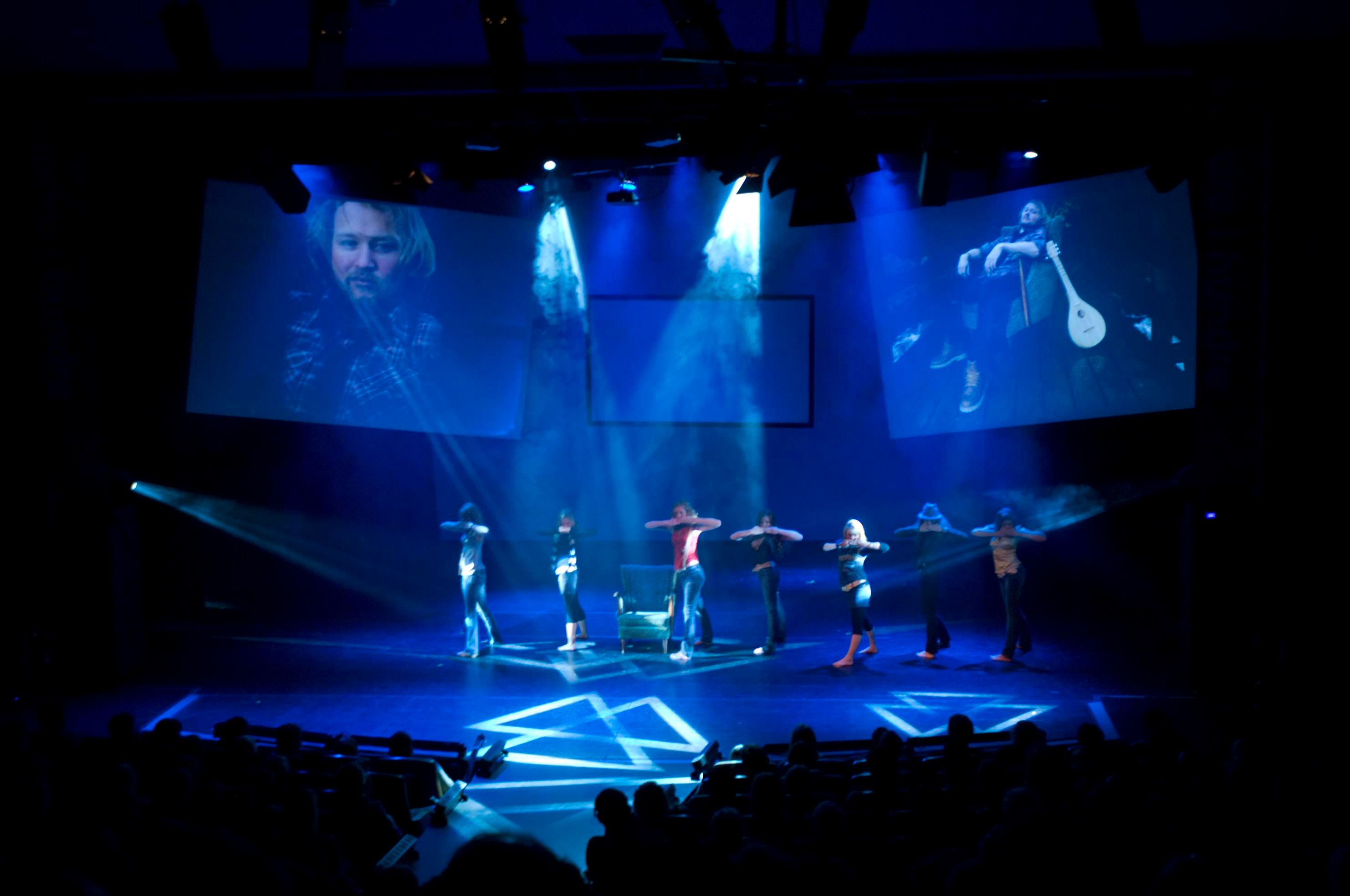 Sundre i hundre - storesalen kulturhuset