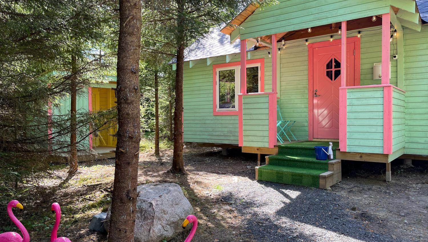 hytta sett utenfra