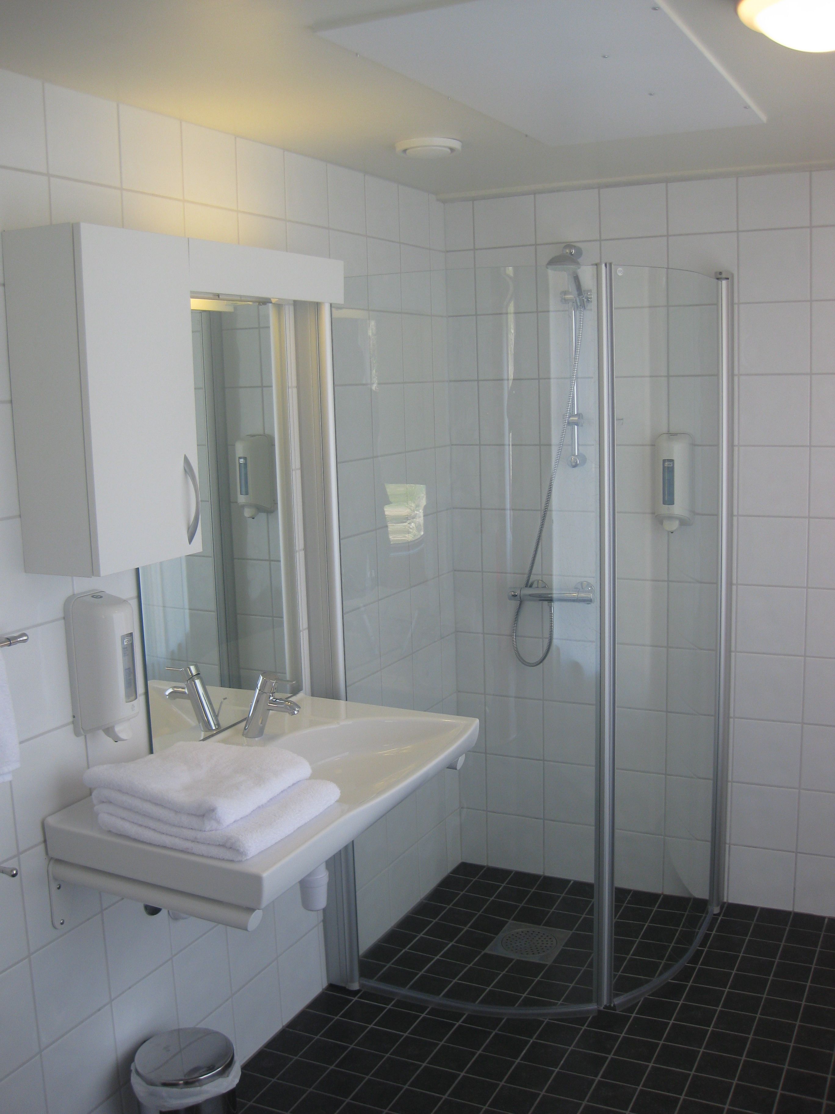 Lavik Fjord Hotel & Apartments