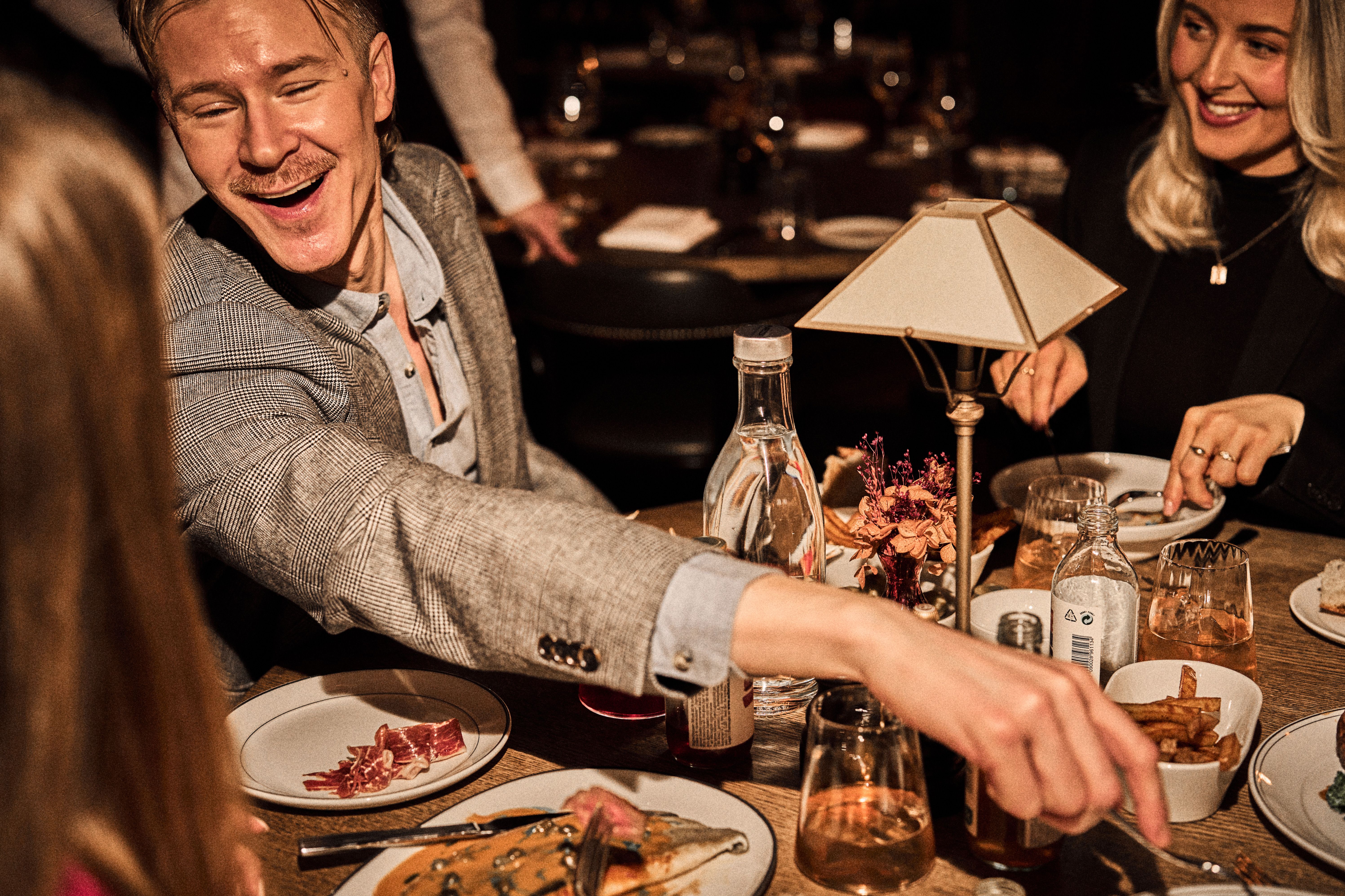 Everything is in place for a successful evening at Brasserie Pigalle