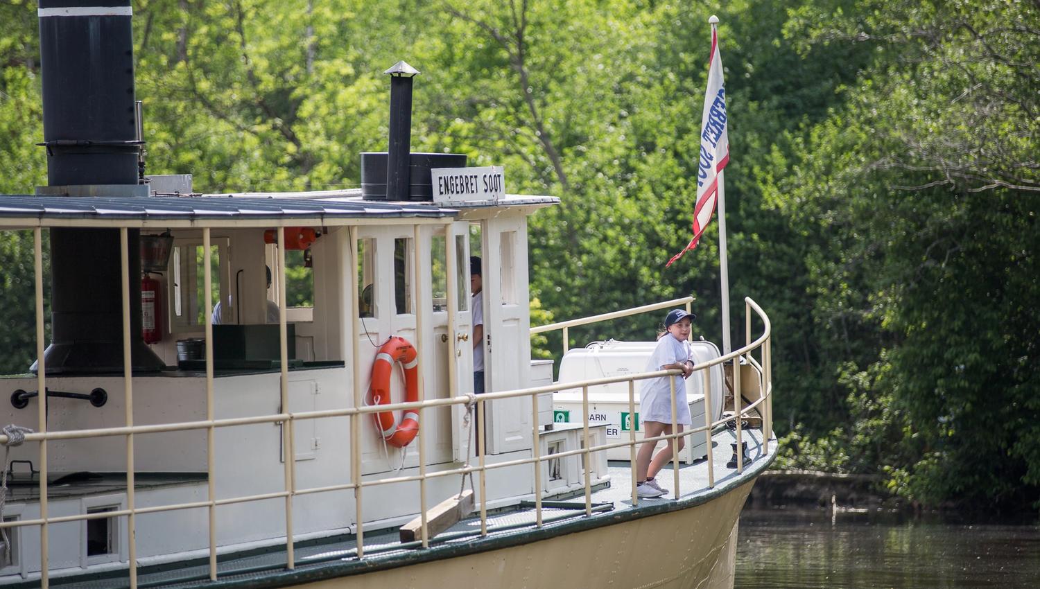 steamboats
