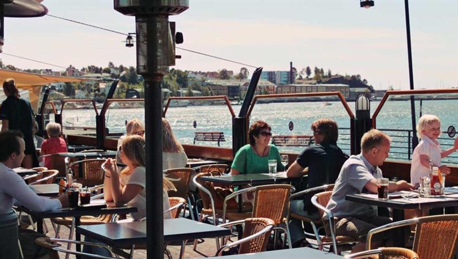 Guests eating out