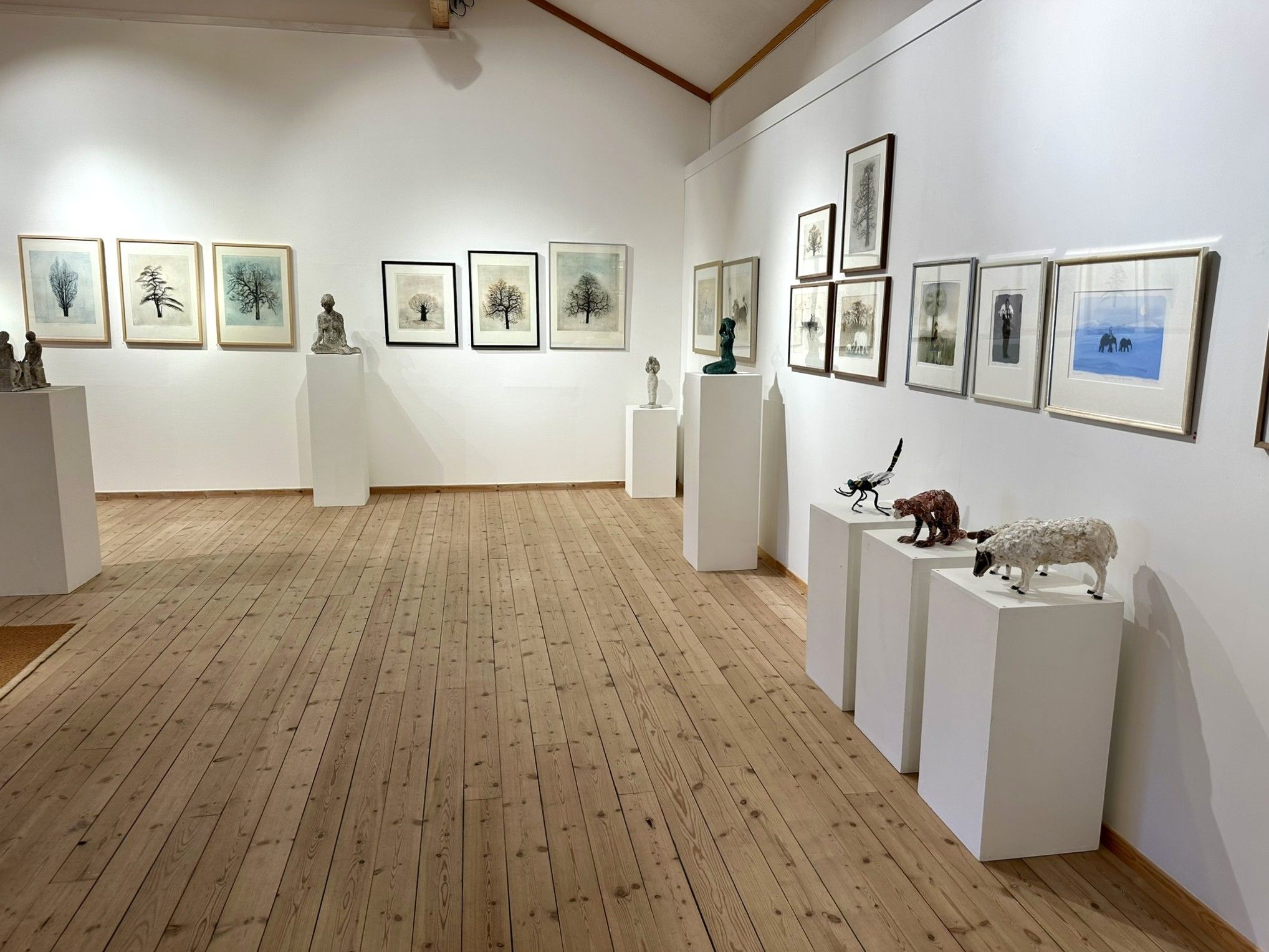 Sommarutstilling ved Skinnarlandsamlinga i Rauland, Vest-Telemark museum.