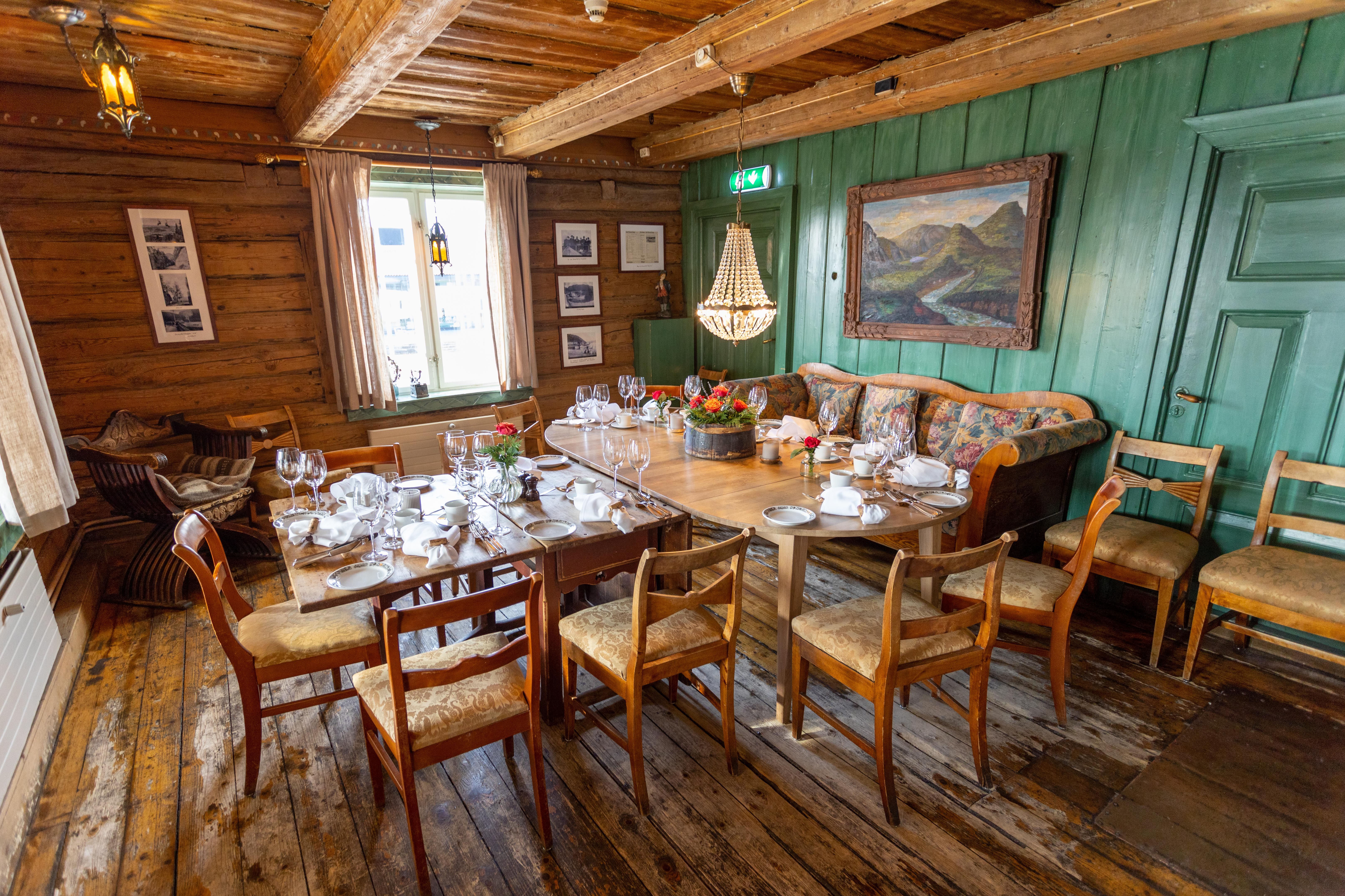 Dekket til måltid på Sundvolden Hotel