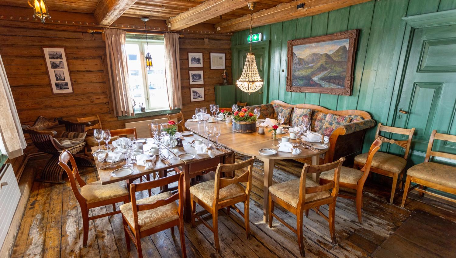 Dekket til måltid på Sundvolden Hotel