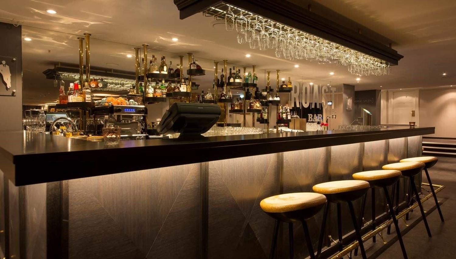 The bar area at ROAST at Scandic Ishavshotel, centrally located by Tromsø harbour.
