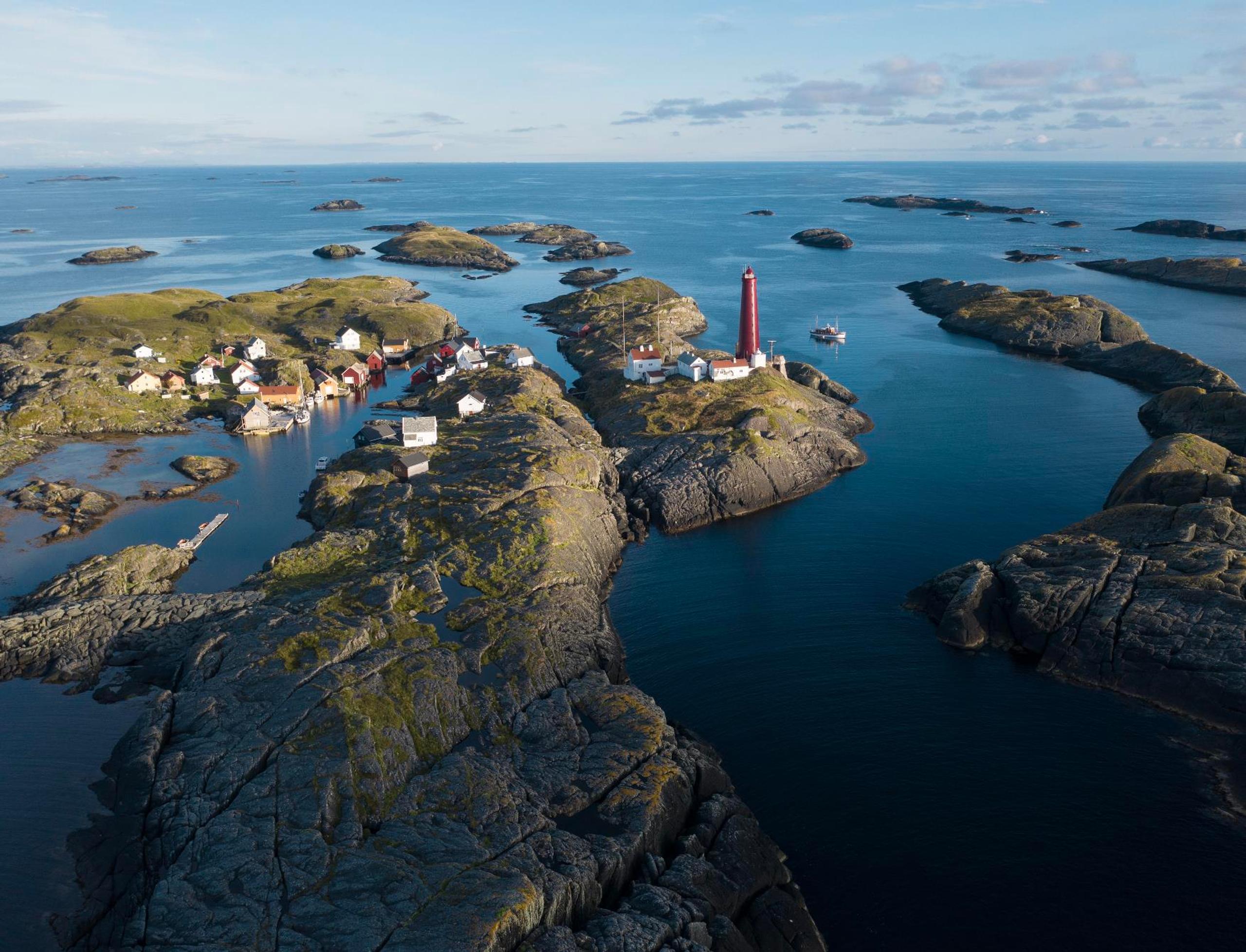 Lighthouse Safari to Utvær