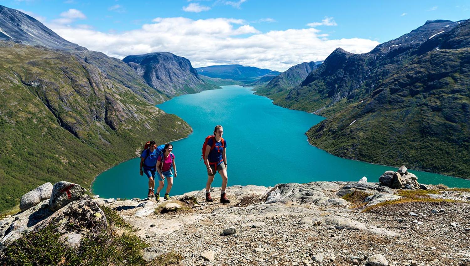 Ascend to Memurutunga in Jotunheimen.