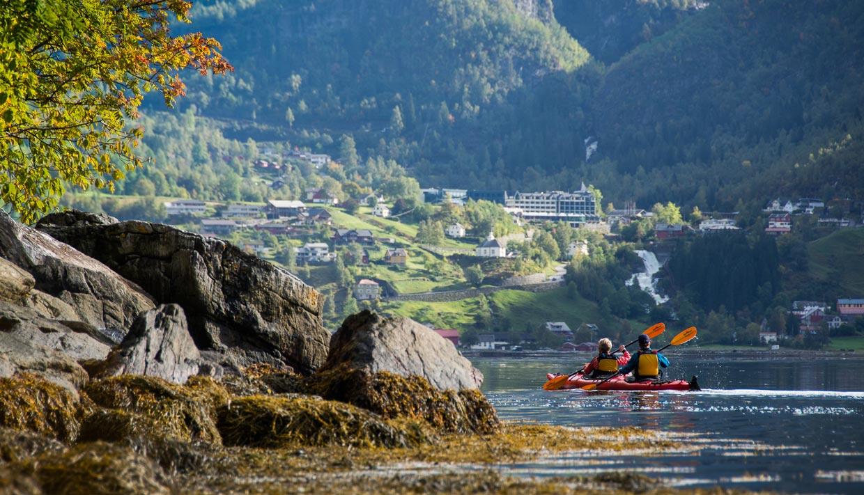 The Seven Sisters waterfall tour - Geiranger Kayak Center