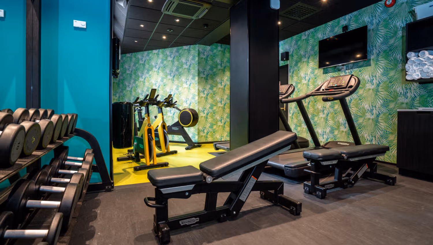Gym at Thon Hotel Bristol