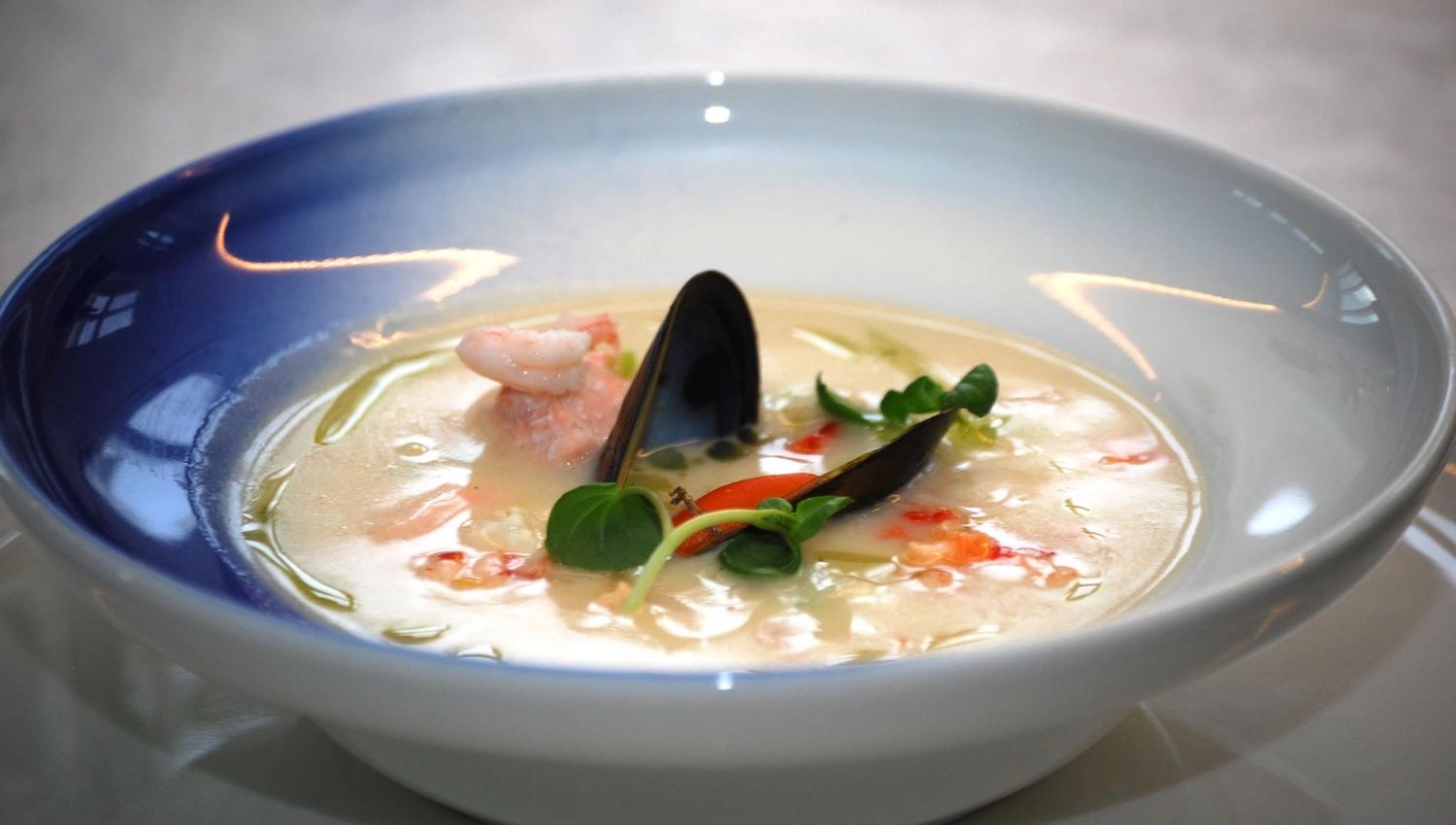 Fiskesuppe på Hos Oss Restaurant - Fiskebrygga Lillesand