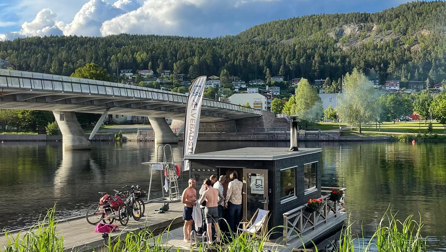 Ælvebadstua ved Øvre Sund bru