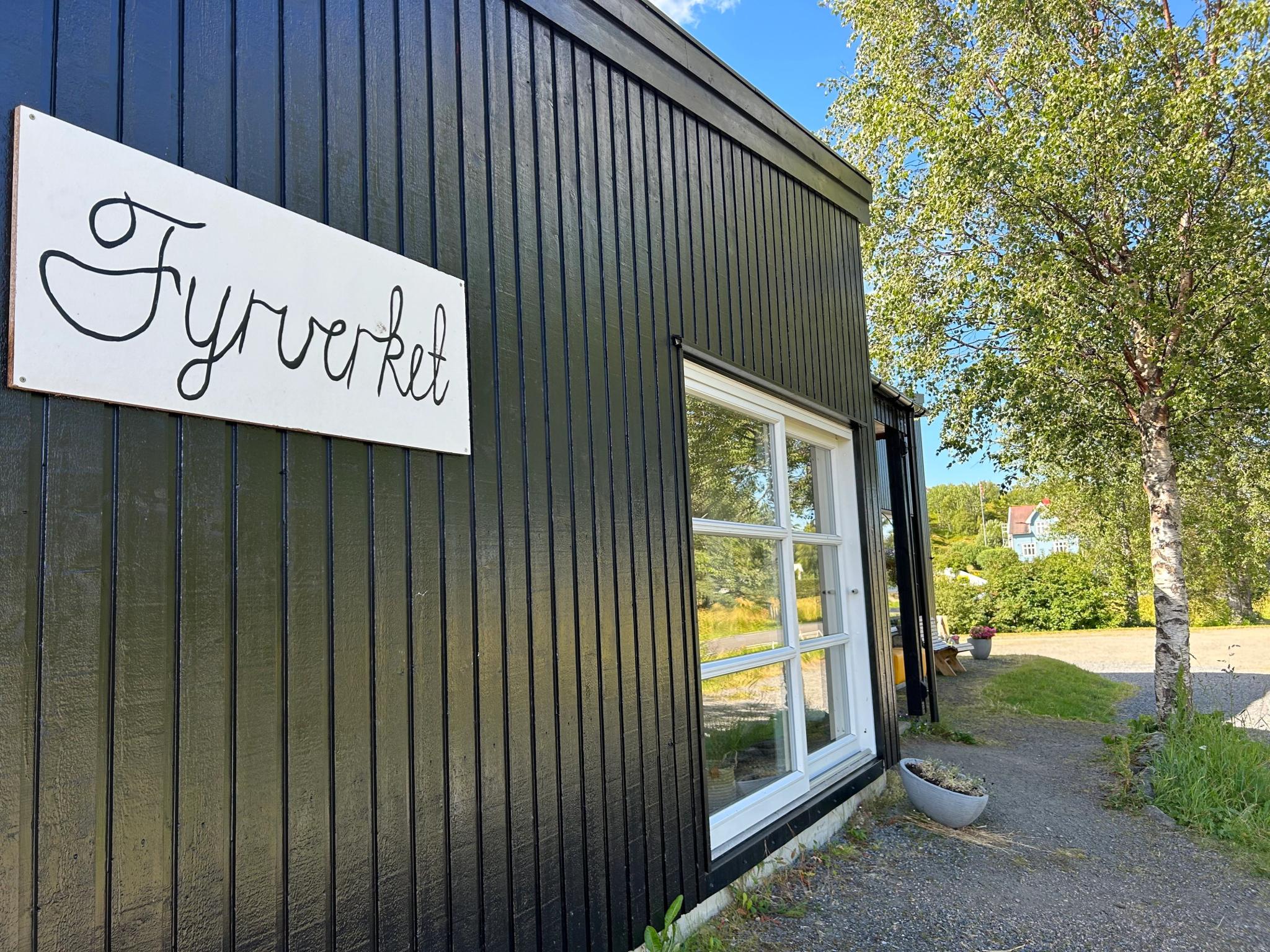 Fyrverket kafé på Tranøy