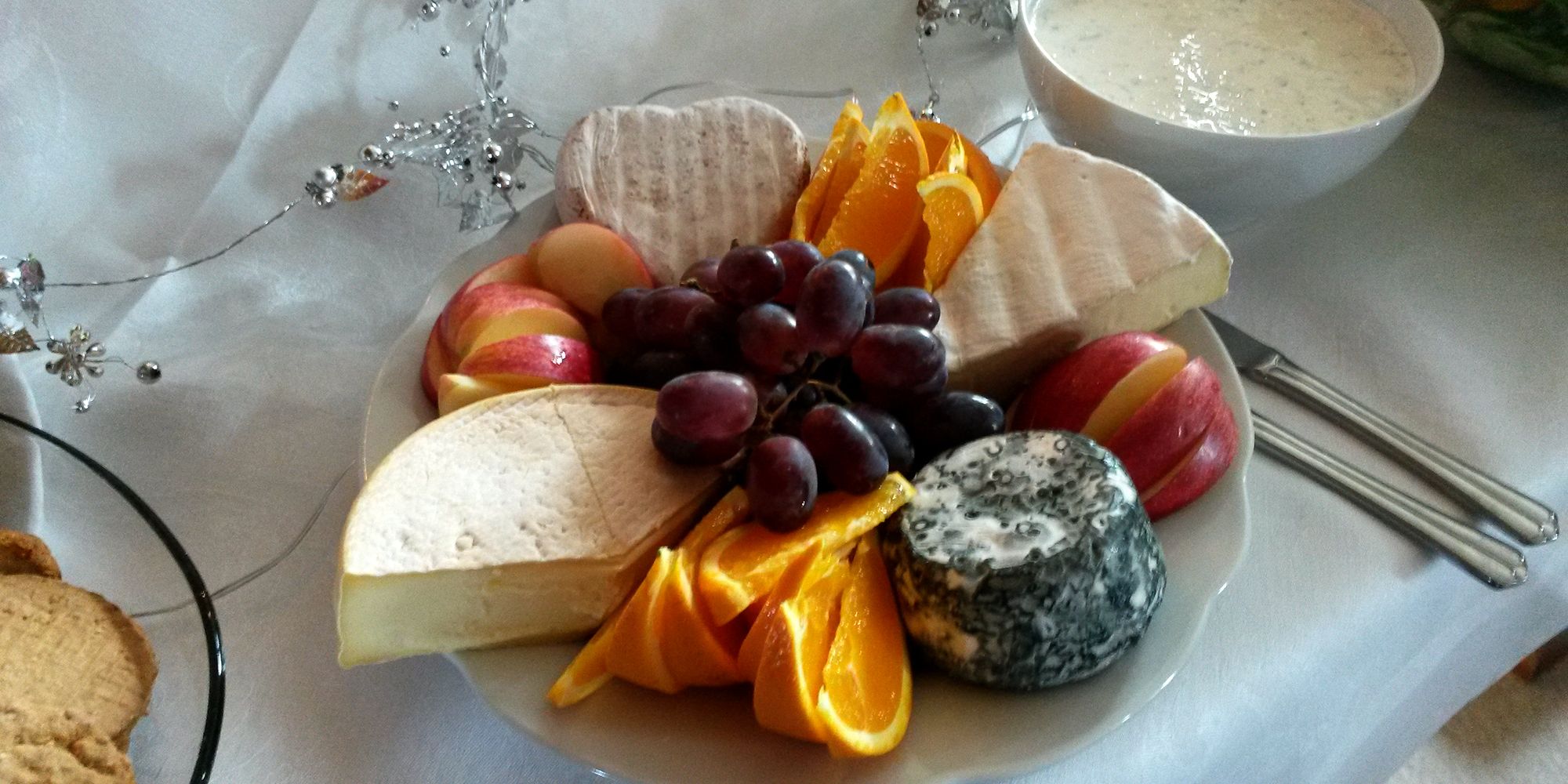 Cheese platter served at Munkeby Inn
